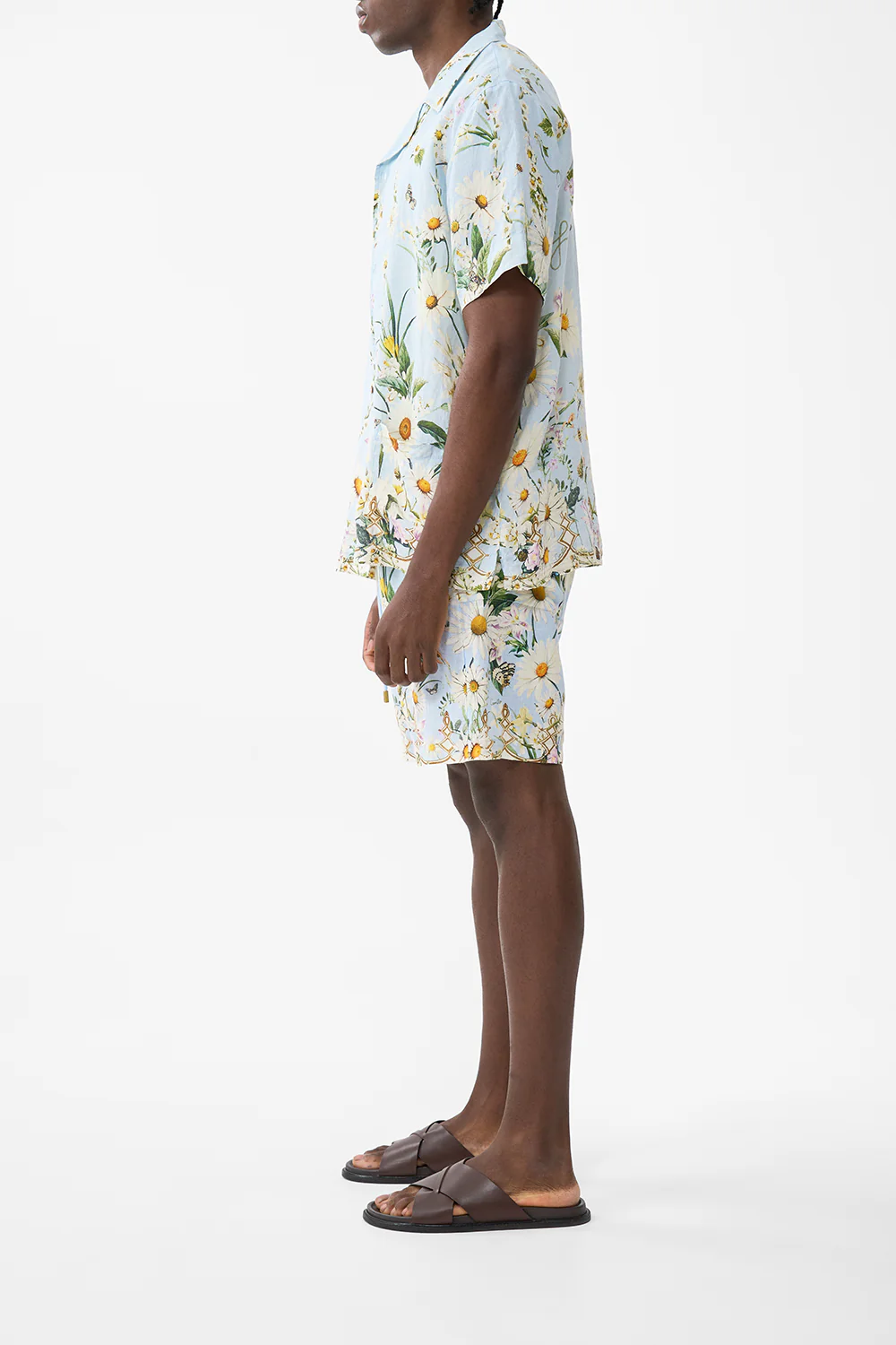 LONG WALK SHORT WITH ELASTIC BACK FLORAL FREEFALL - Image 4