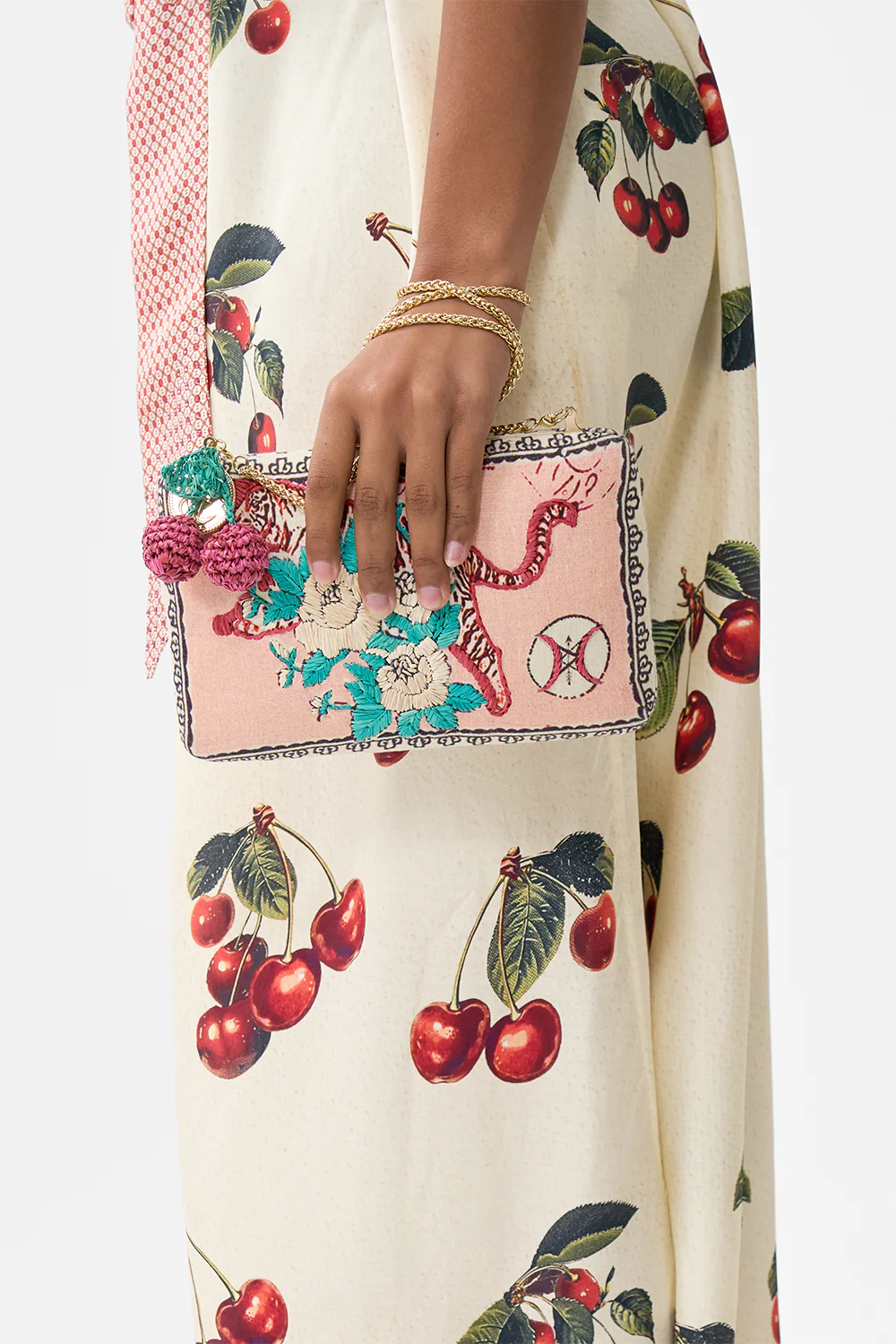HARDCASE CLUTCH WITH RAFFIA DETAIL NOTES FROM THE ROAD - Image 5