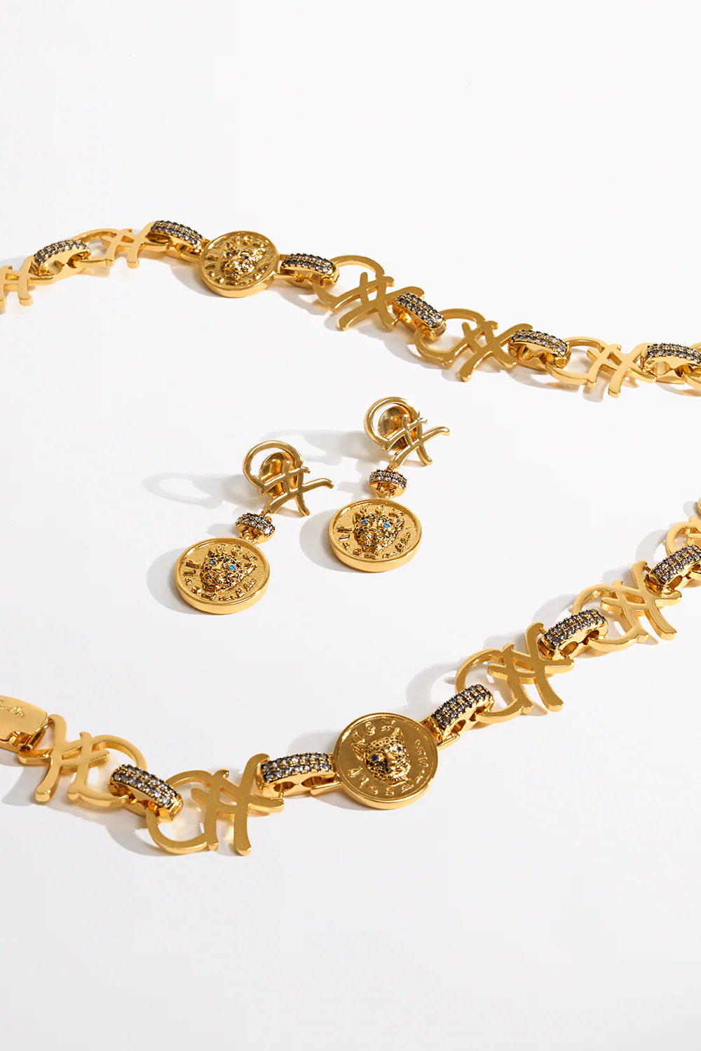 FIERCE FOLKLORE COIN NECKLACE GOLD - Image 3