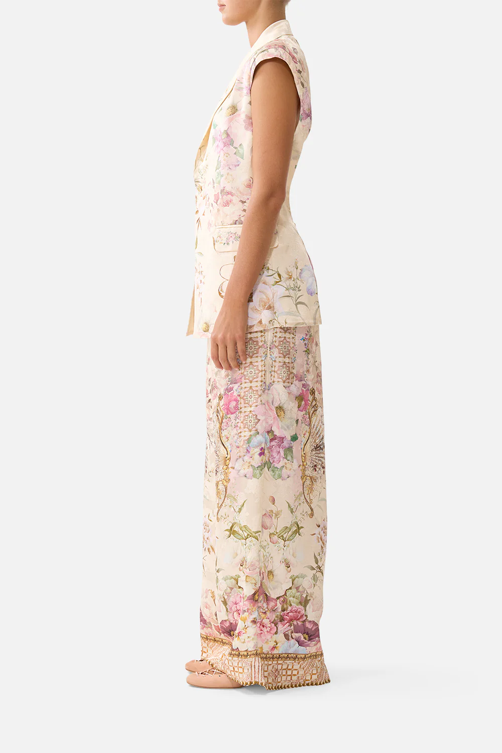 TAILORED SLEEVELESS VEST ADORNED IN ARANJUEZ - Image 4
