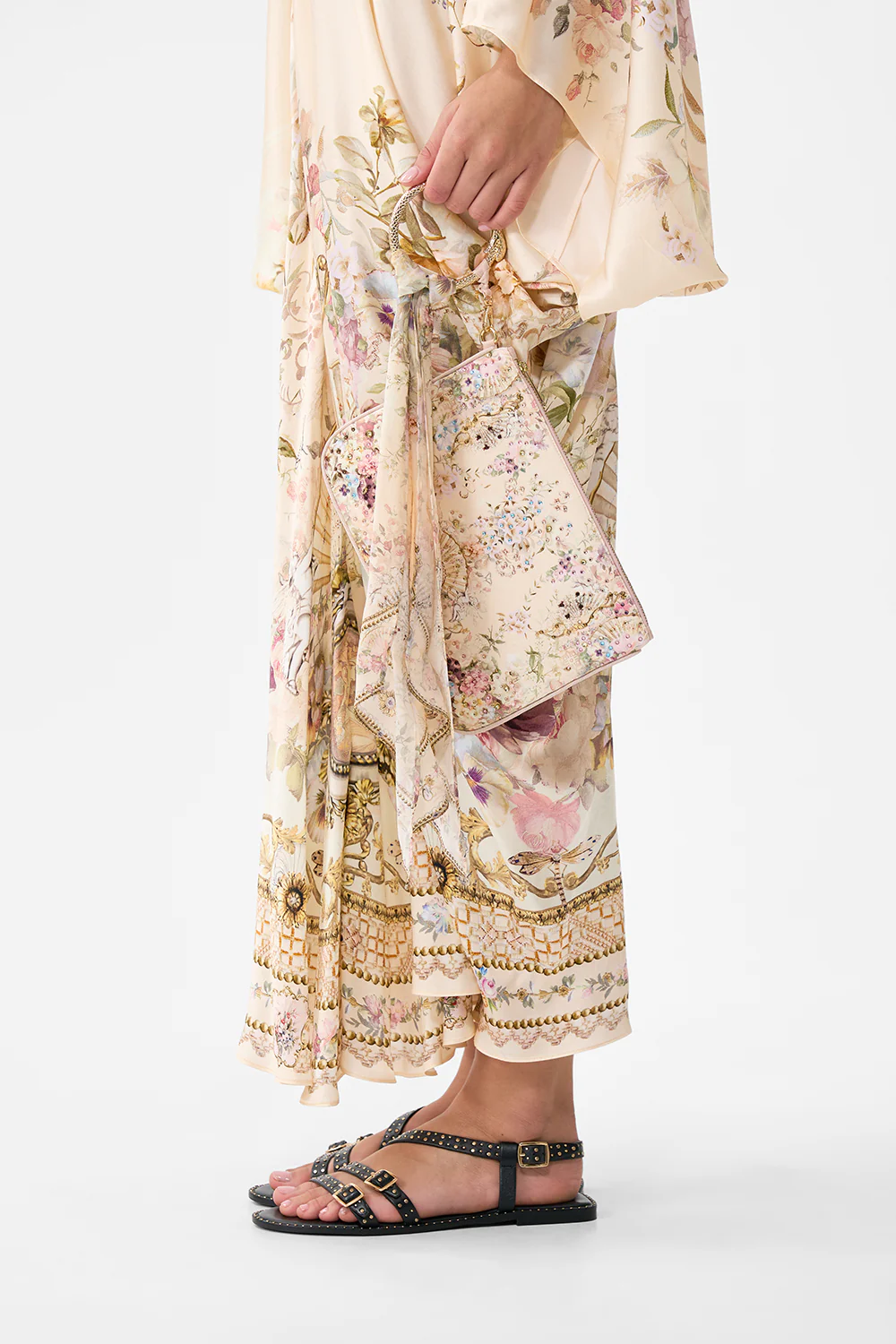 RING SCARF CLUTCH ADORNED IN ARANJUEZ - Image 5