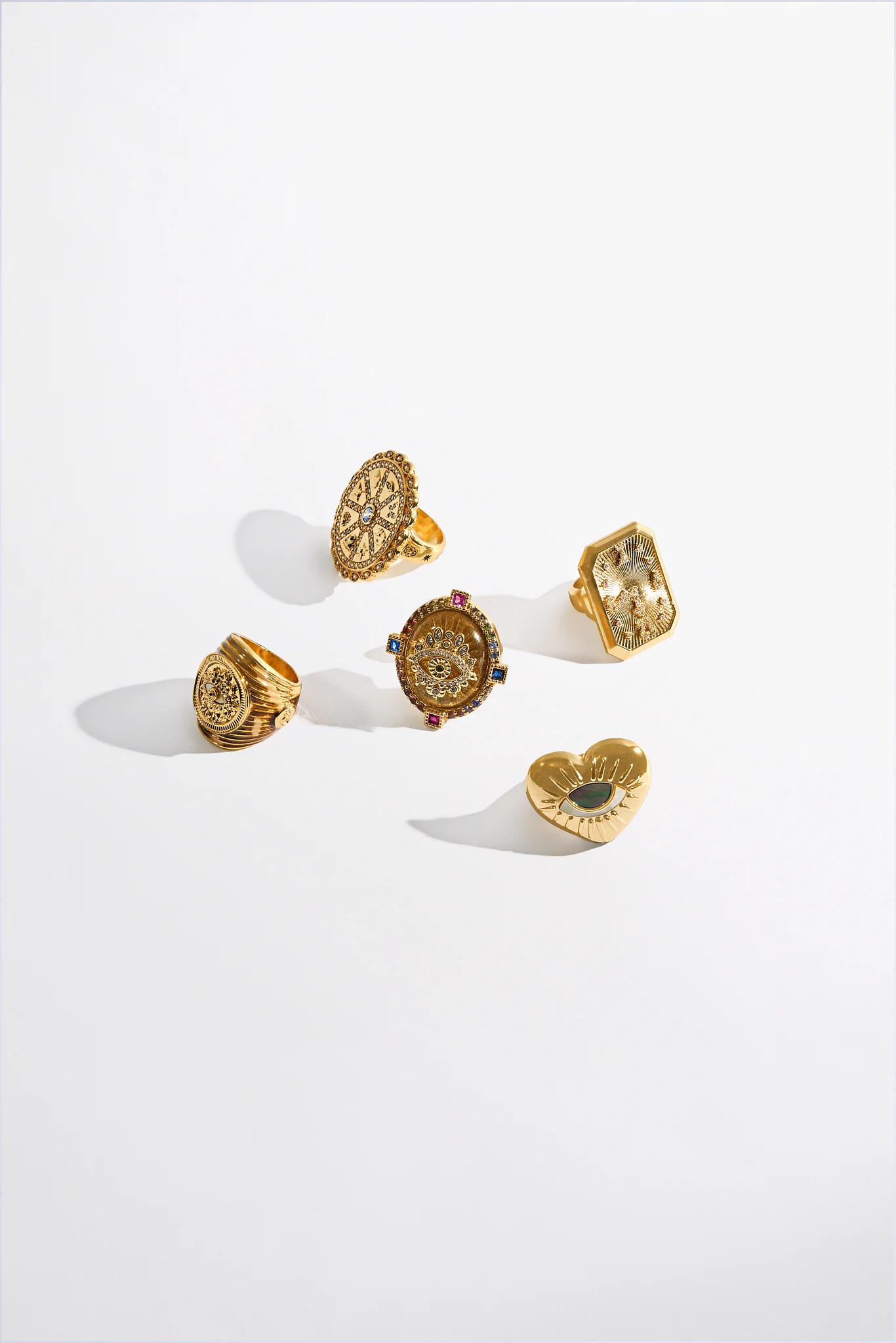 BOHEMIAN BABYLON STATEMENT CIRCLE RING GOLD - Image 3