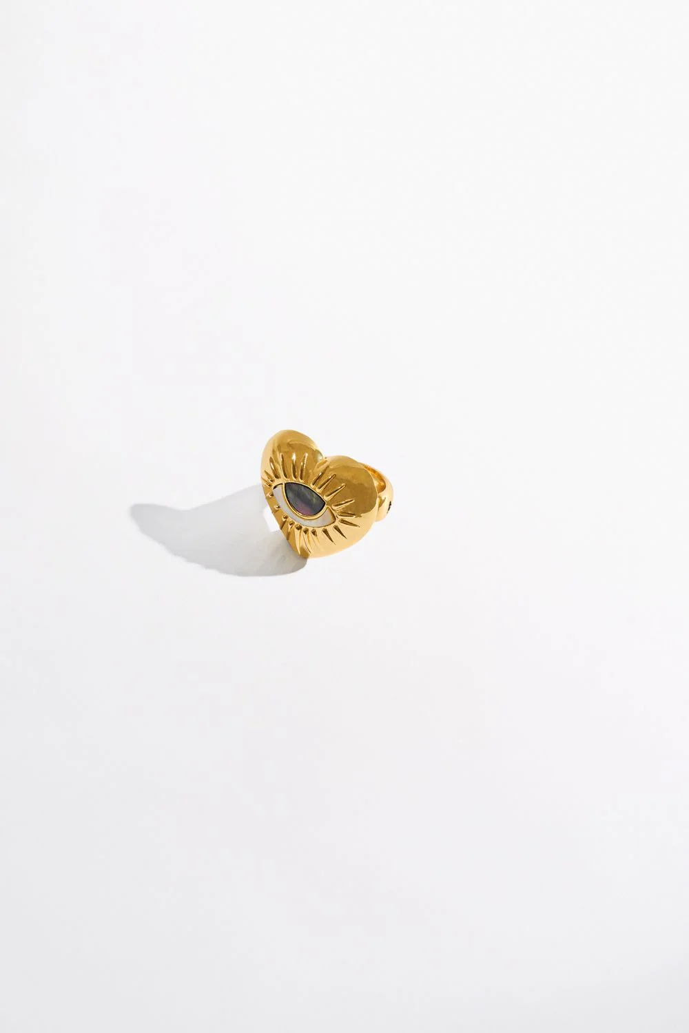 BOHEMIAN BABYLON HEART EYE RING GOLD