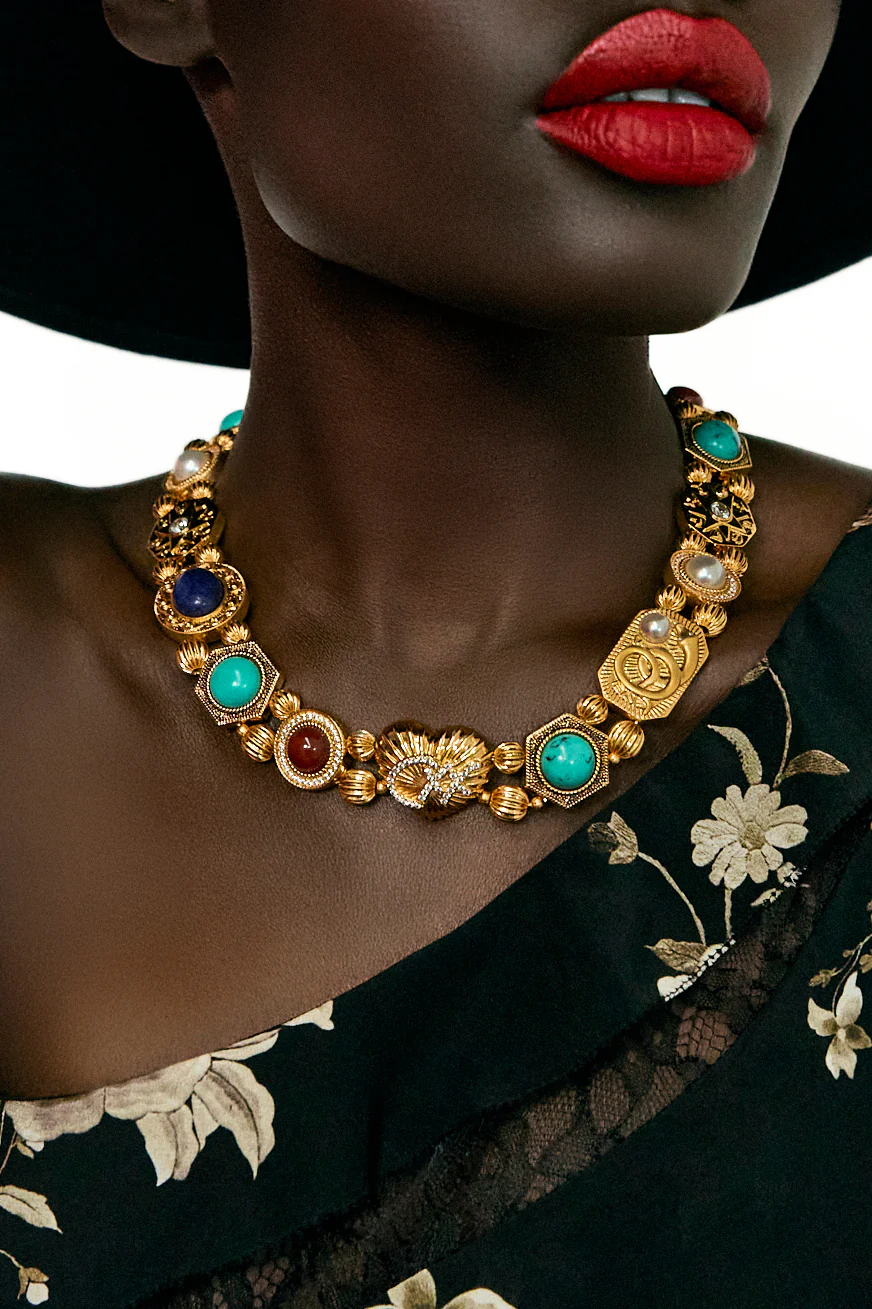 MY CAMEO ROMEO STATEMENT NECKLACE GOLD - Image 5